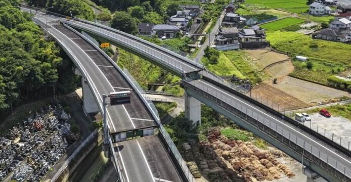 熊本大橋抗震設計 抗震橋樑與落橋防止裝置示意圖.